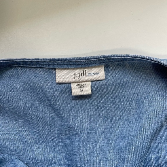 J. Jill Denim Medium Wash Chambray Split Neck Popover Tunic Top Medium Women’s - Picture 8 of 10